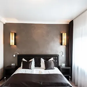 Hotel Mauritius Komfort In Der Altstadt ***